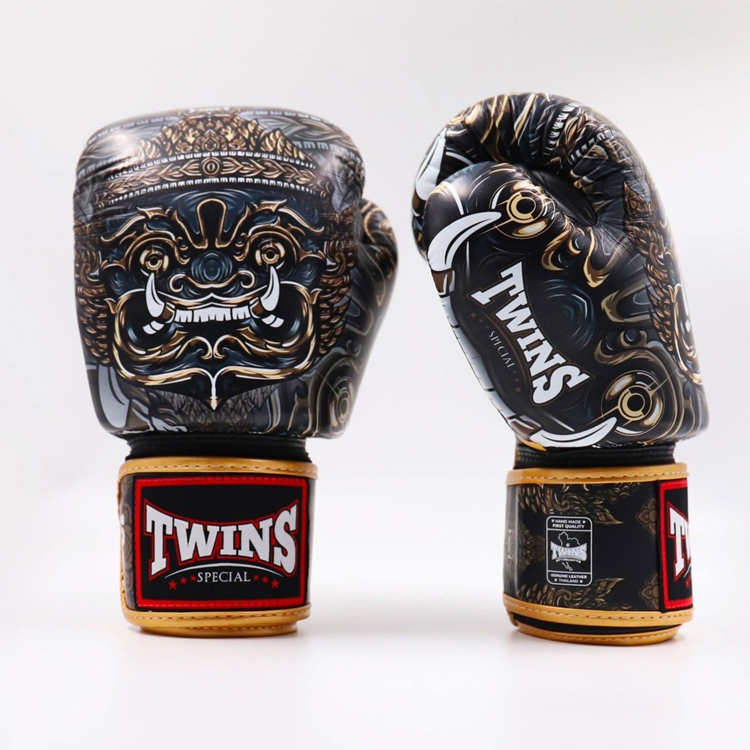 Twins Yakthai Boxing Gloves Black/Gold