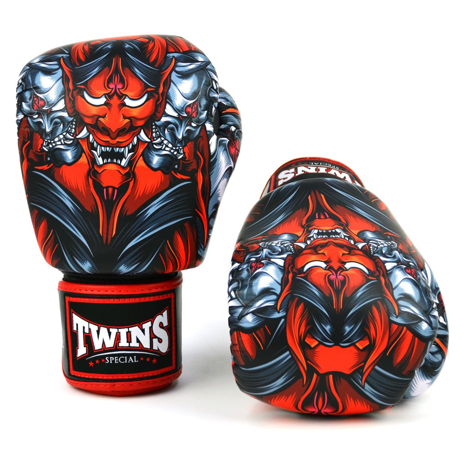 Twins Kabuki Boxing Gloves Black/Red